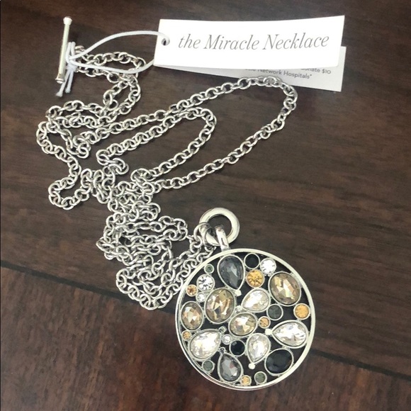 Necklace - Picture 1 of 4